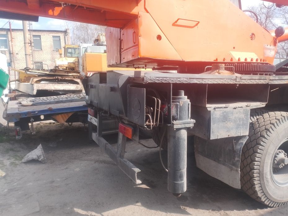 Автокран КС 4574