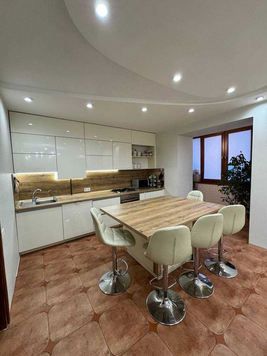 Продаж Дворівневої квартири вул. Чорновола м. Луцьк