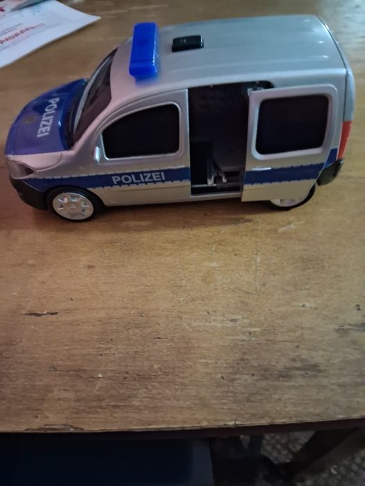 Буськ Мерседес поліцейський