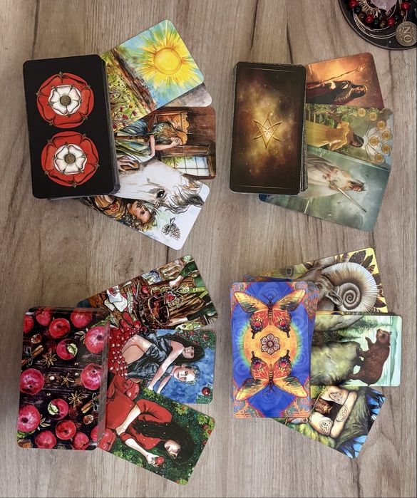 Продам карты таро новые и б/у в идеальном состоянии