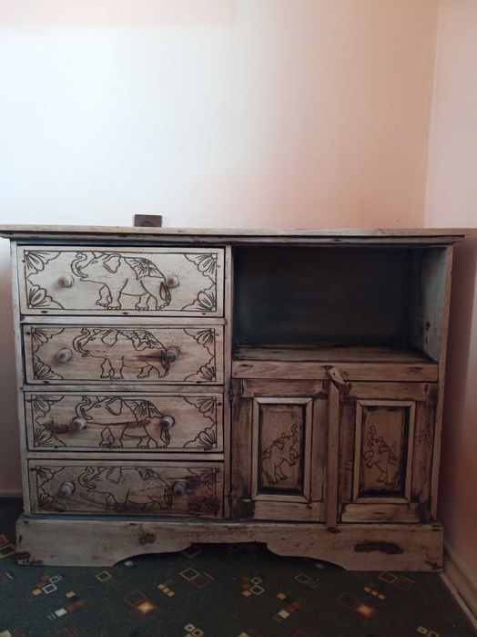 Komoda indyjska z bambusa