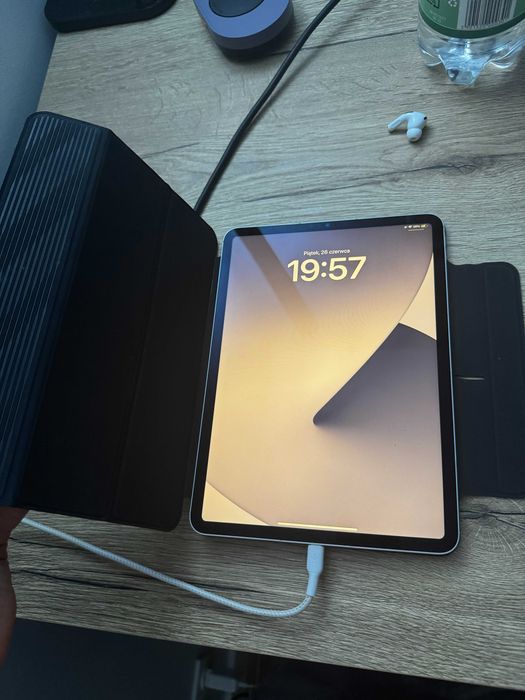 Apple iPad Pro 11" (M1, 3. gen) — Wi-Fi + Cellular 5G, 128 GB