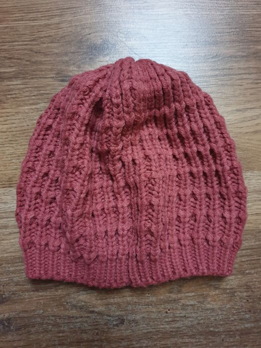 Czapka damska brudny róż