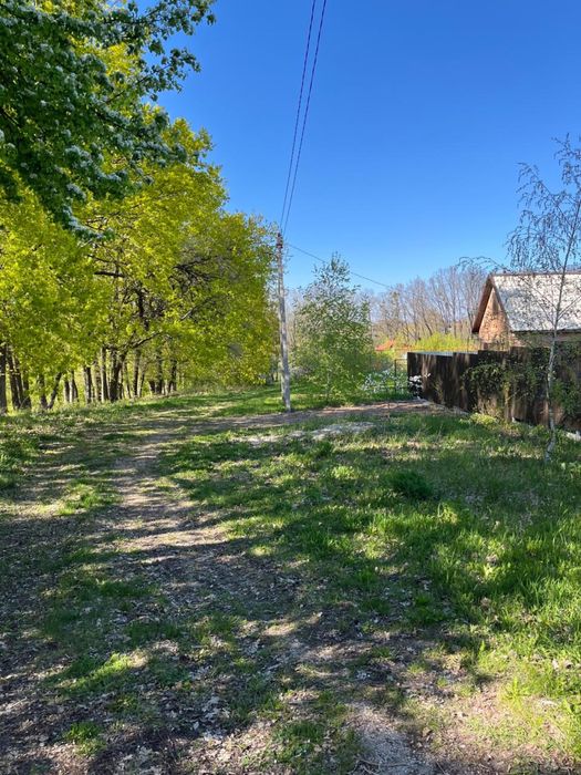 Продам  земельну ділянку під звбудову ! Яківці!