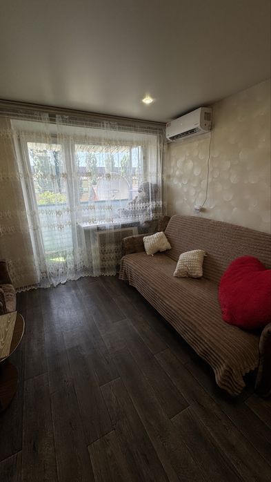 2-кімнатна квартира в центрі міста Синельникове