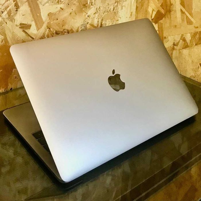 MacBook Pro 13, Intel i5 Processor, 250GB SSD, 8GB RAM, WARRANTY64586342894337123