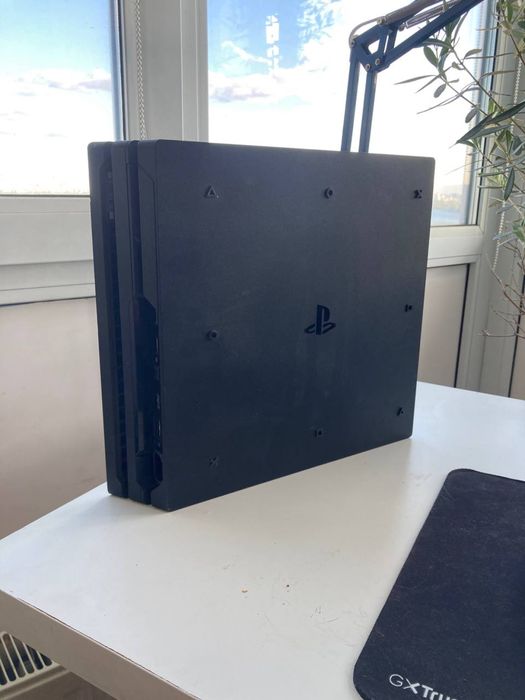 Ps 4 pro в нормальном состоянии только нужна чистка