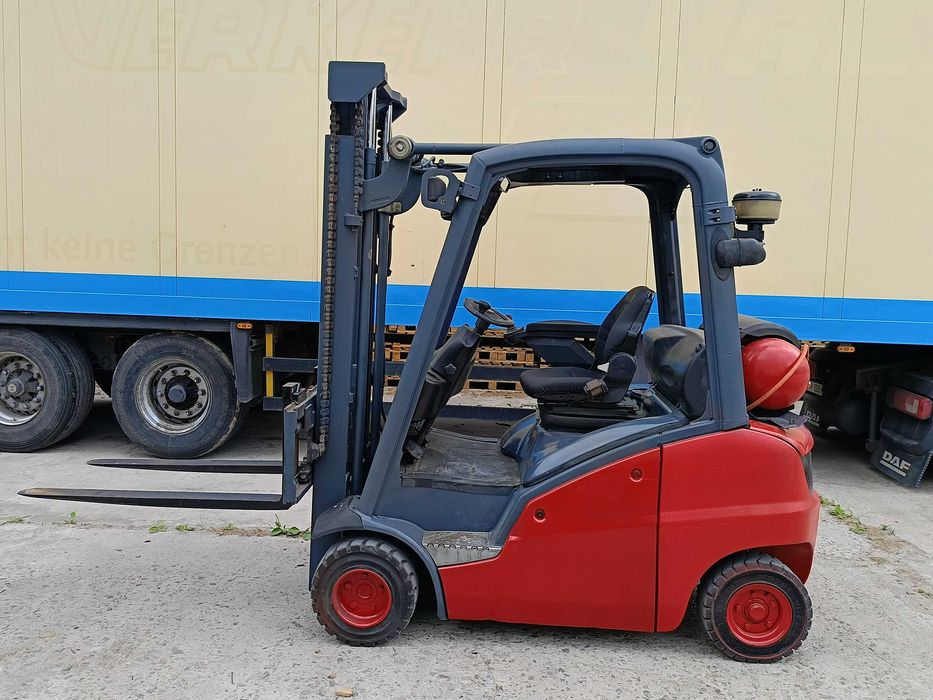 Продам погрузчик Linde H20T 2007