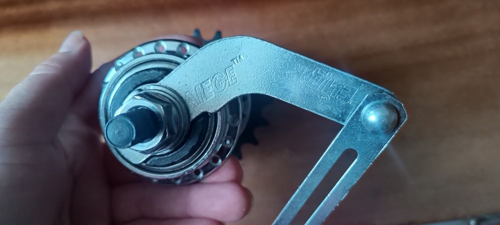 Продам задние втулки 290грн пятерик 100