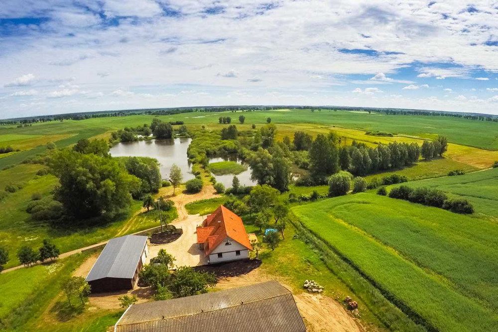 Dom z jeziorem , posiadłość 10 Ha cała do dyspozycji , 10 -14 osób