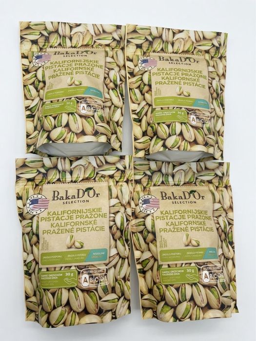 Pistacje prazone 1kg każde opakowanie 250 gramów łącznie 4 opakowań łącznie  1kg