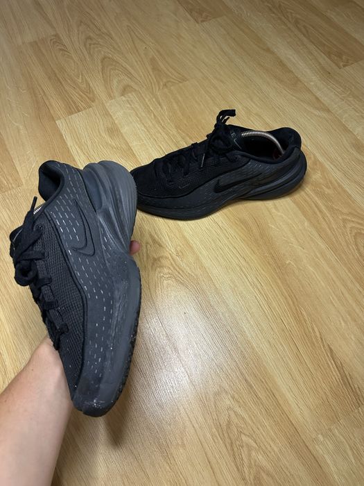 кросівки Nike Uplift SC