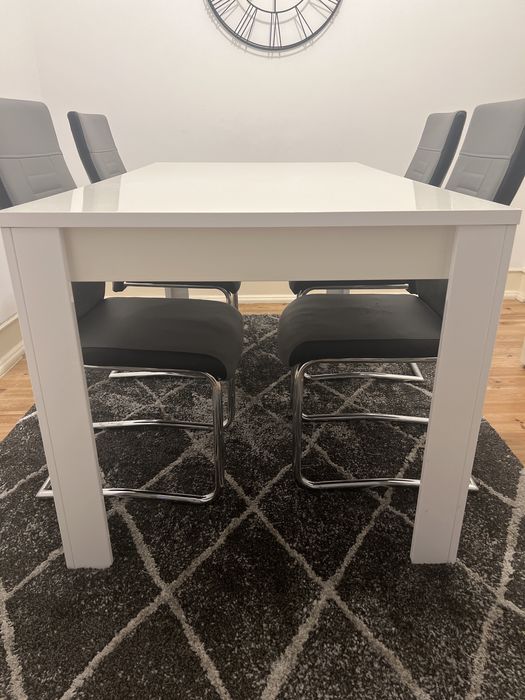 Mesa de sala de jantar