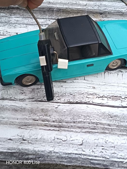 Zabawki z PRL plastikowe pudełko samochód