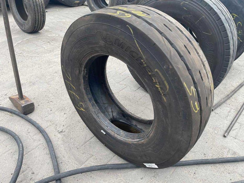 Opona używana ciężarowa naczepowa 235/75R17.5 MICHELIN X MULTI T2 EVOLUTION / 10mm