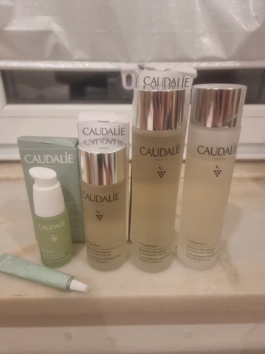 Vários produtos caudalie