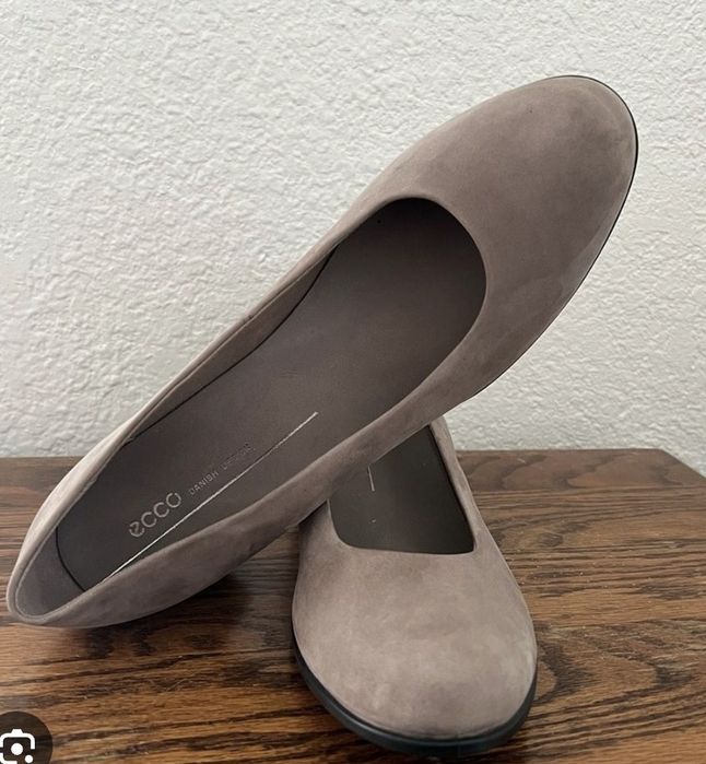 Жіночі туфлі на підборах ECCO Classic 35нубук