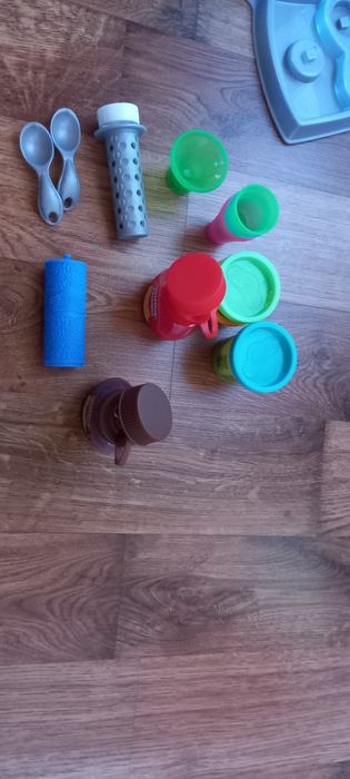 Zestaw do robienia lodów z Play-doh!