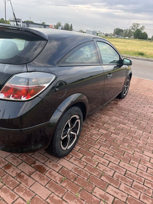 Opel astra h gtc