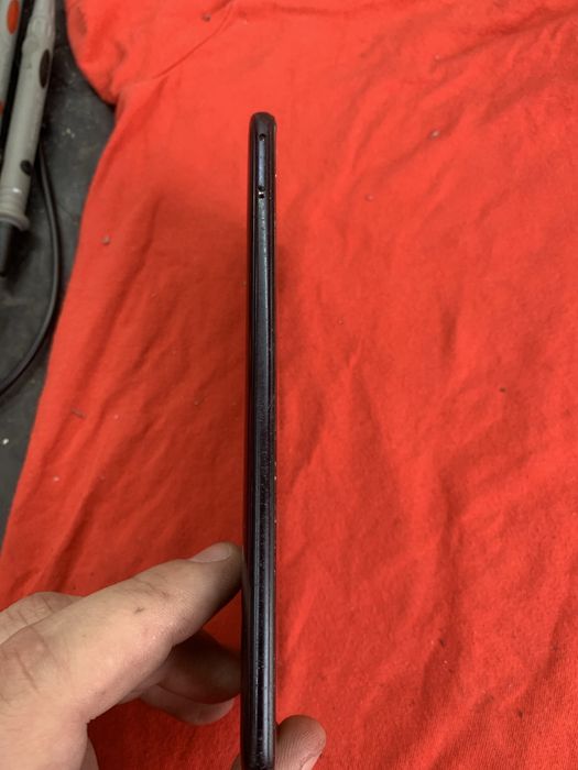 Бу телефон samsung sm-a305fn 3/32, не працює екран