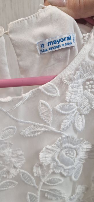 Piękna sukienka dziewczęca 152