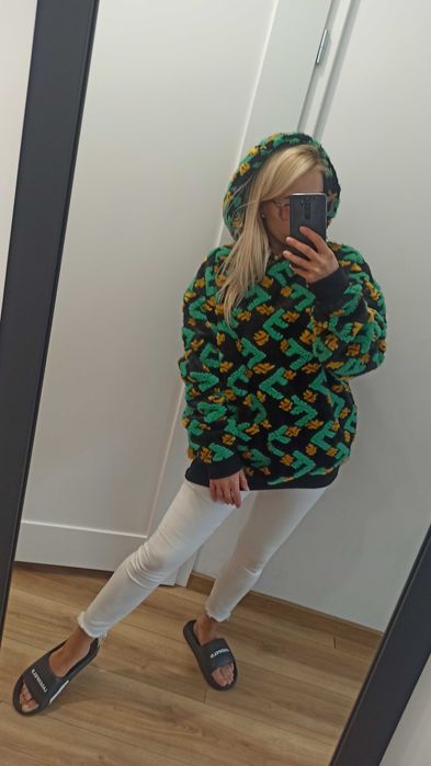 Fendi kurtka futerko bluza  M