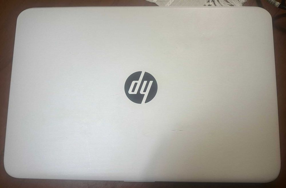 White HP Computer64750645116673120