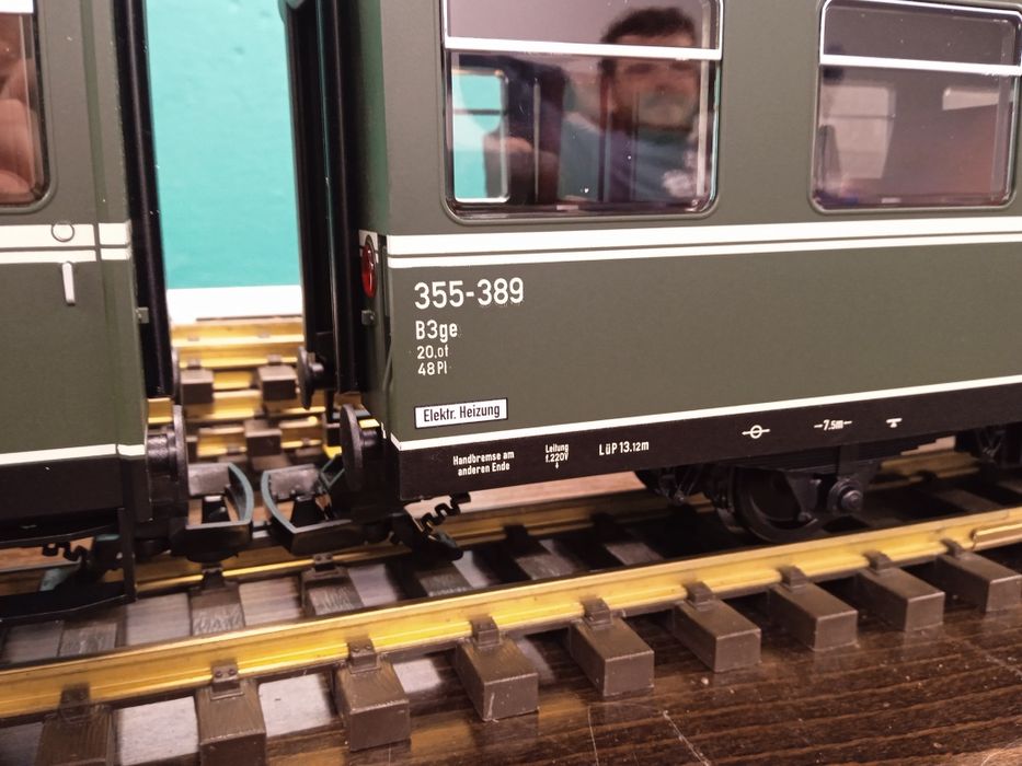 Wagon pasażerski Piko skala g  zestaw   2  szt