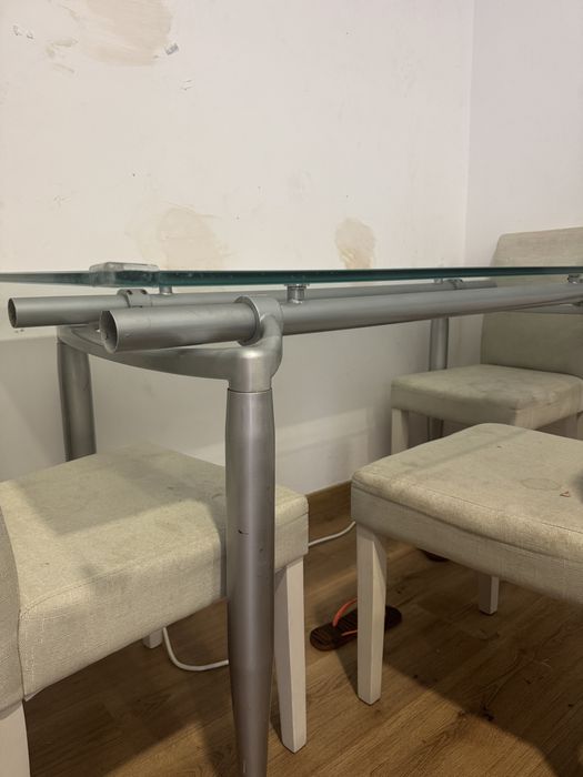 Mesa com cadeiras