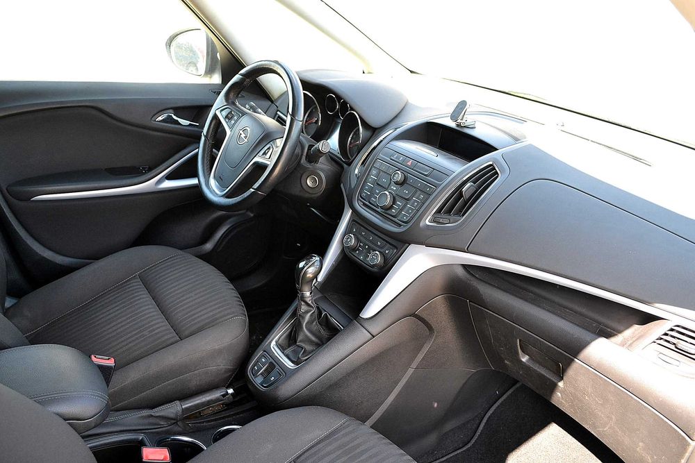 Opel - Zafira 2.0 cm Diesel  2012 , Klima , z Niemiec , super stan , okazja !