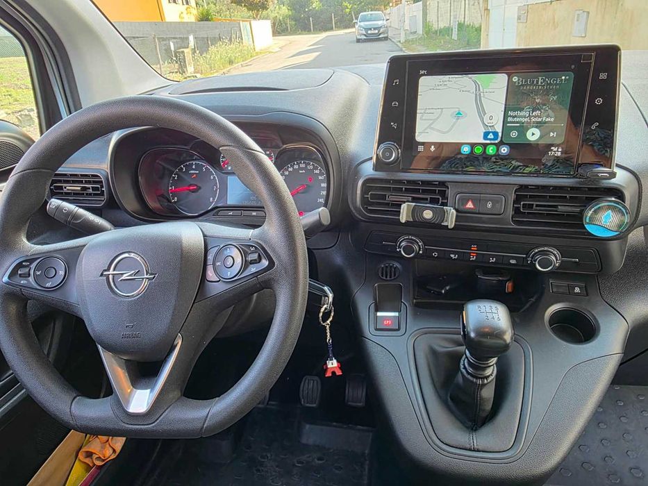 Opel Combo 2019 130cv - IVA Dedutível