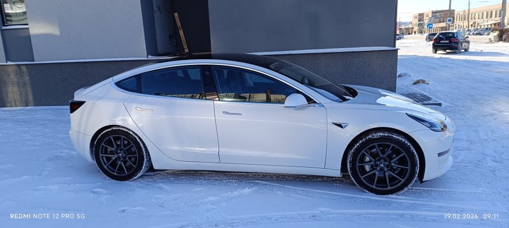 Tesla model 3 2019