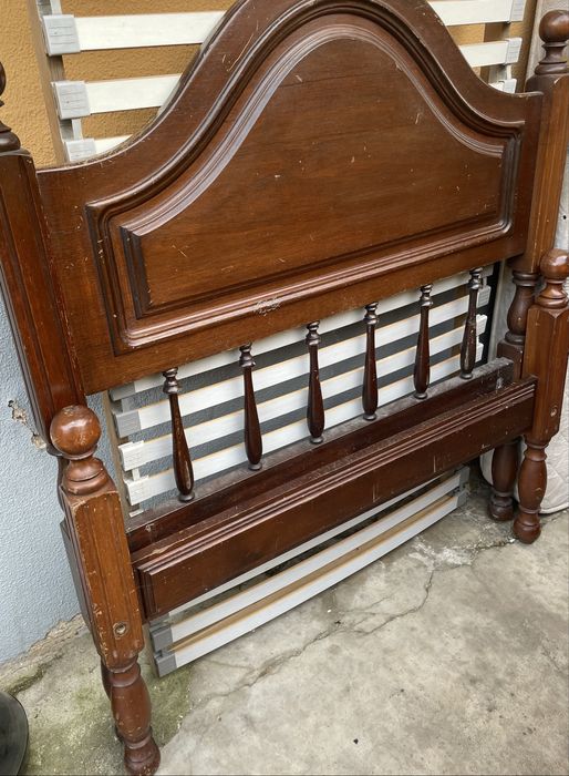 Cama, estrado e colchao