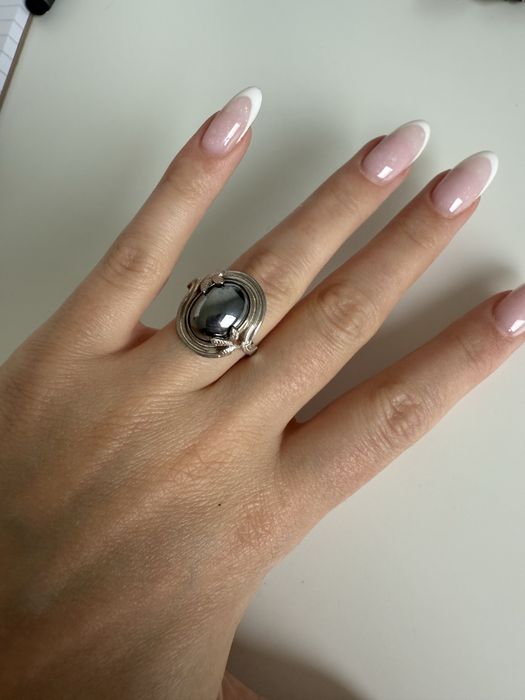 Agmet pierdcionek srebrny