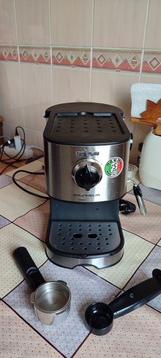 Рожковая кофеварка Grunhelm GEC17