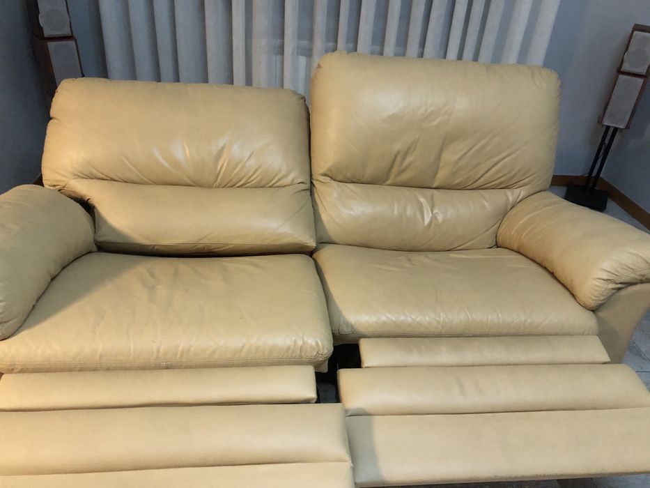 2 Sofas reclinavel/pousa pés como novo beije