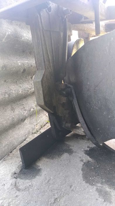 Плуг двох корпусний