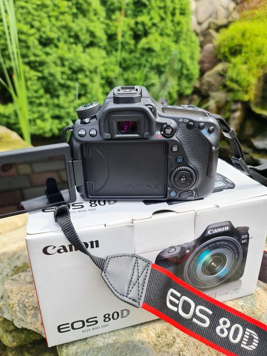 Продам фотоапарат Canon 80d body
