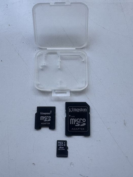 Cartão de memória 8G mais dois adptadores