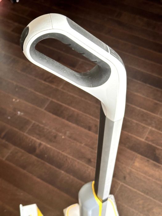 Bezprzewodowy mop elektryczny Karcher FC 7 Premium