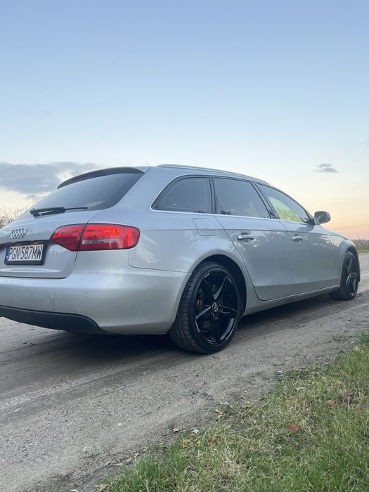 Audi a4 b8 2.0 TDI 140 km alu 18 ! Klima !