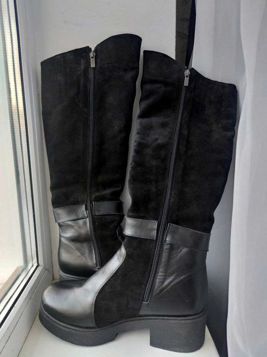 Шкіряні та замшеві жіночі чоботи