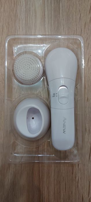 Аппарат для очищения кожи лица от Avon