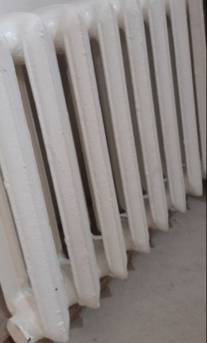 Продаются чугунные радиаторы.