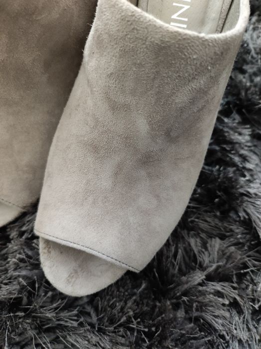 Buty Carinii nowe