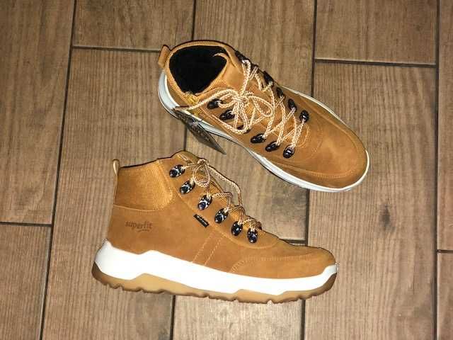 Зимові черевики Superfit Space з мембраною, 35 євро