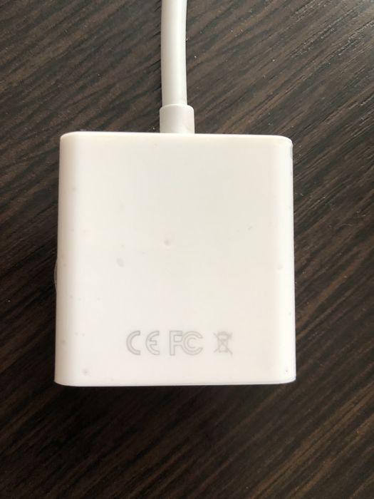 Перехідник (адаптер) HDMI — VGA (білий), робочий стан