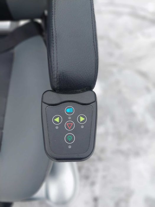 Wózek inwalidzki elektryczny