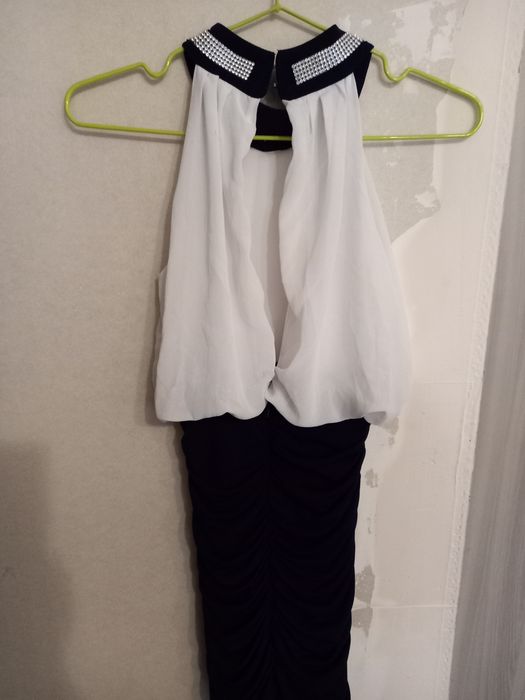 Одяг для дівчаток