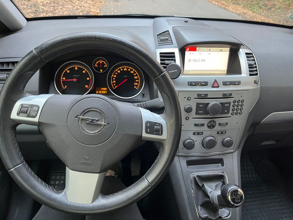 Продам власне авто Opel Zafira  Ужгород